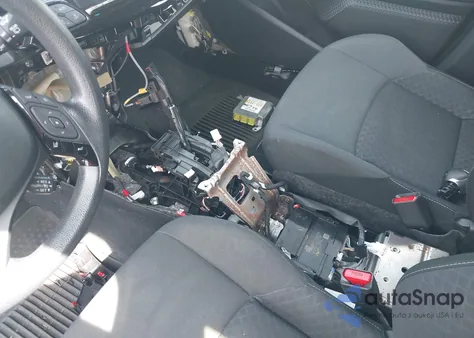 2020 Toyota C-Hr Le z USA, uszkodzony, nr VIN JTNKHMBX4L1073837